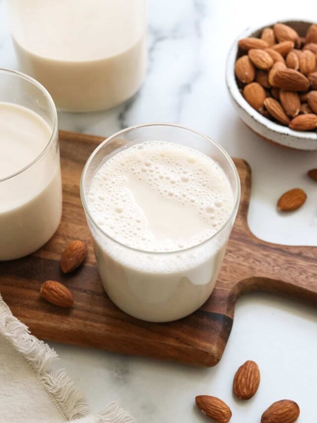 Almond-Milk (1)